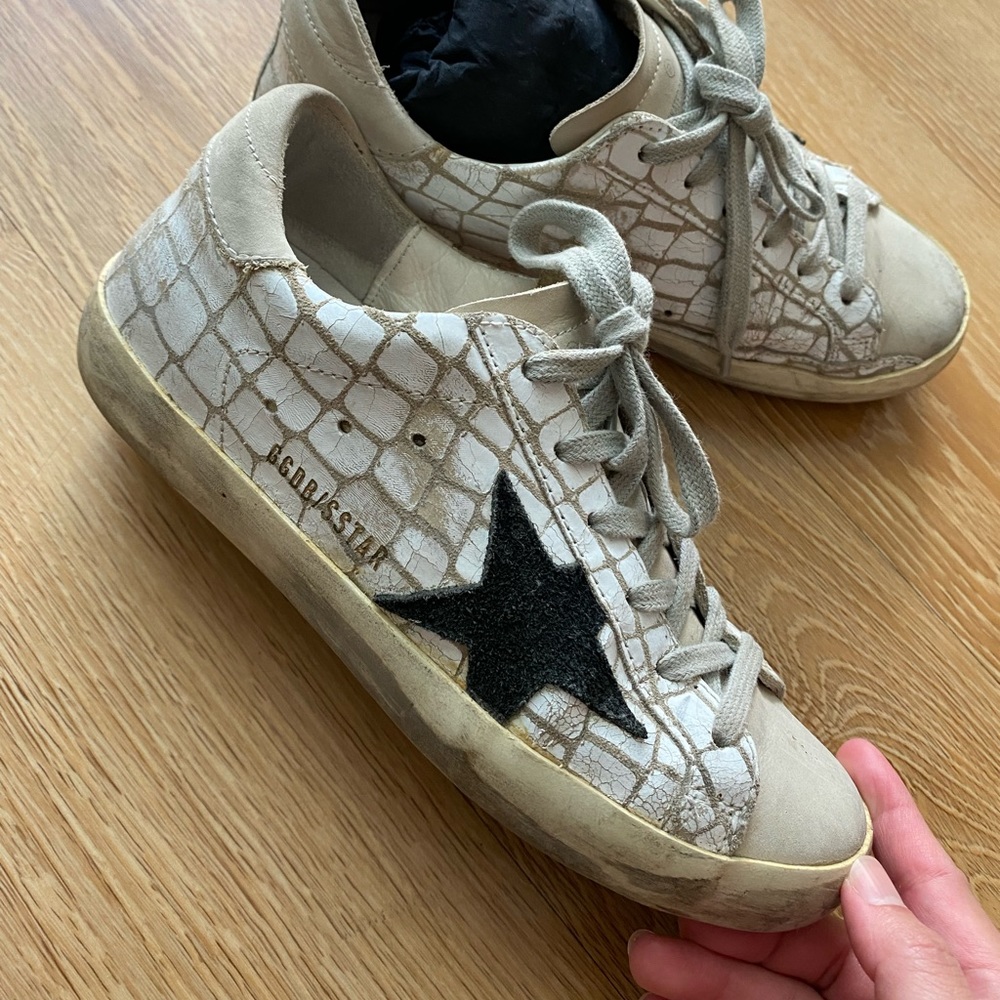 Golden Goose shoes great condition.I’m usually a 6 but this style I sized down
